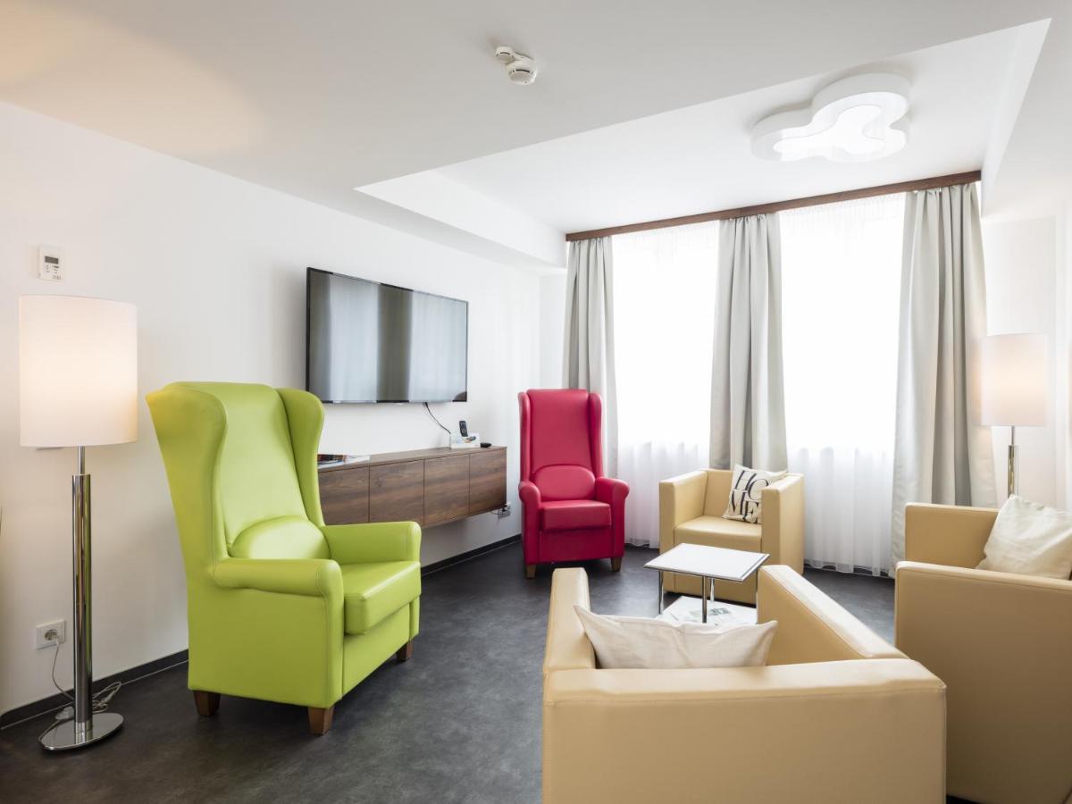 Apart-Hotel Firstboarding بايروث المظهر الخارجي الصورة